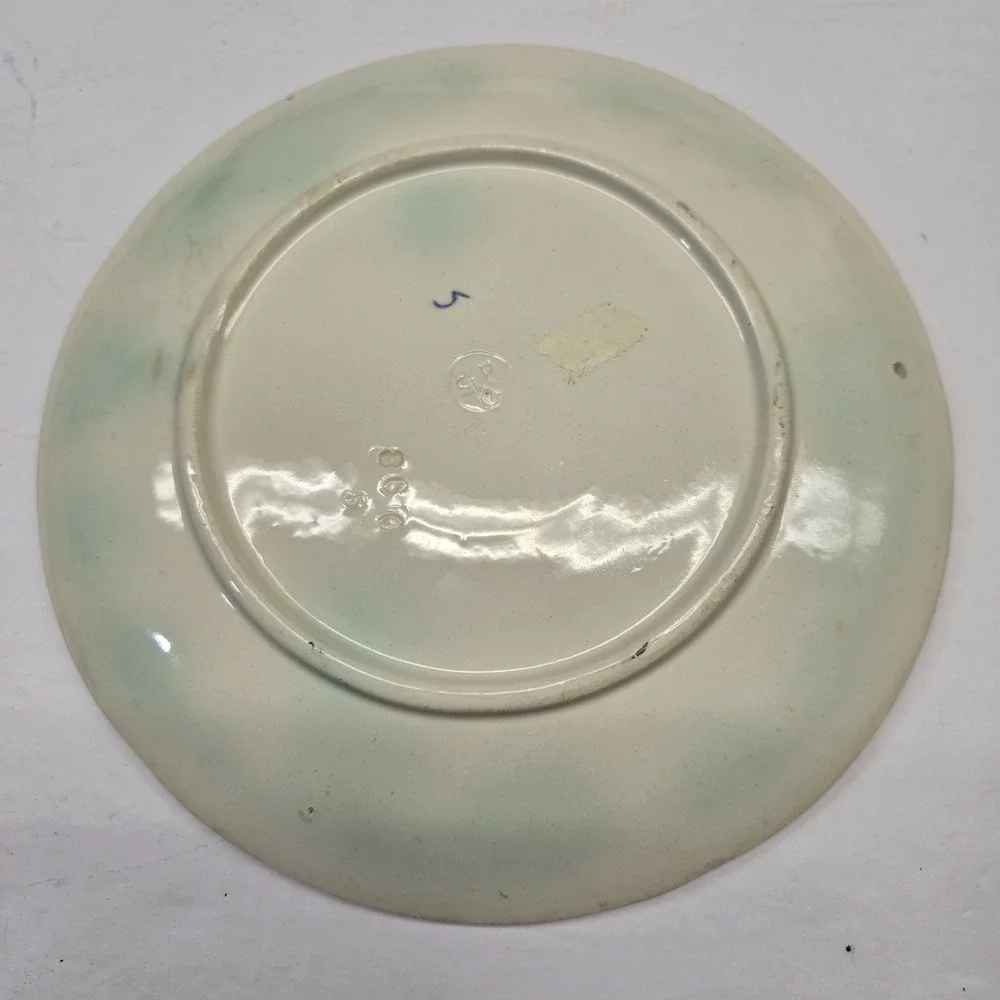 Antique Majolica Strawberry 8